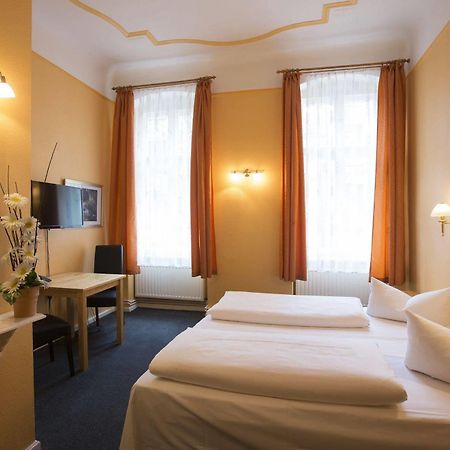 Hotel Am Hermannplatz Berlim Exterior foto