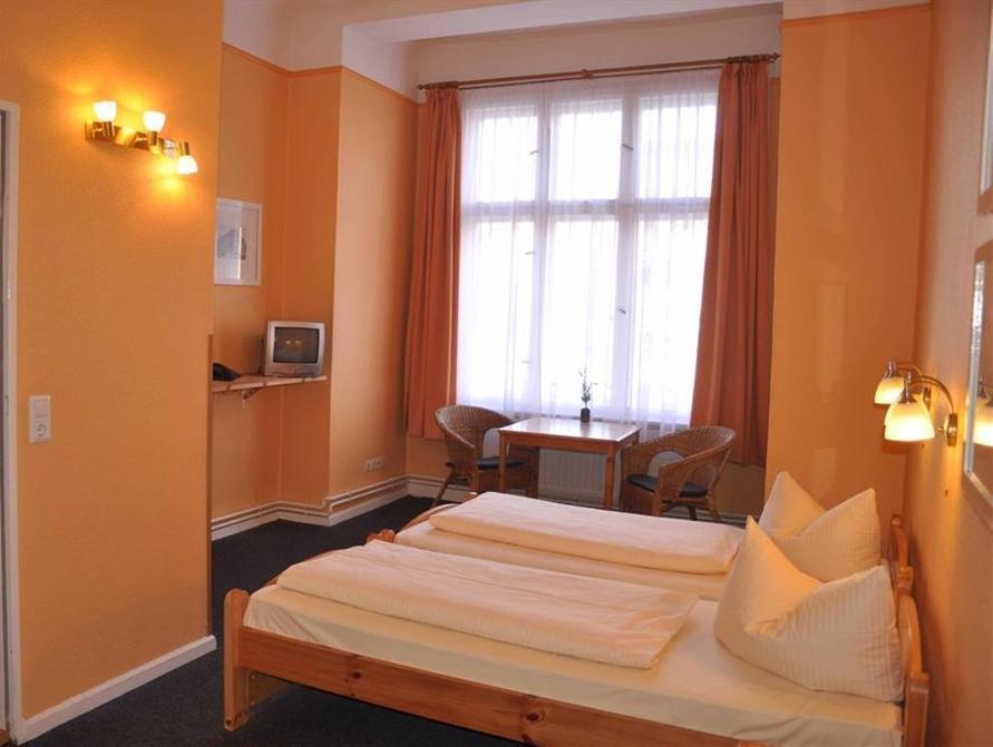 Hotel Am Hermannplatz Berlim Exterior foto