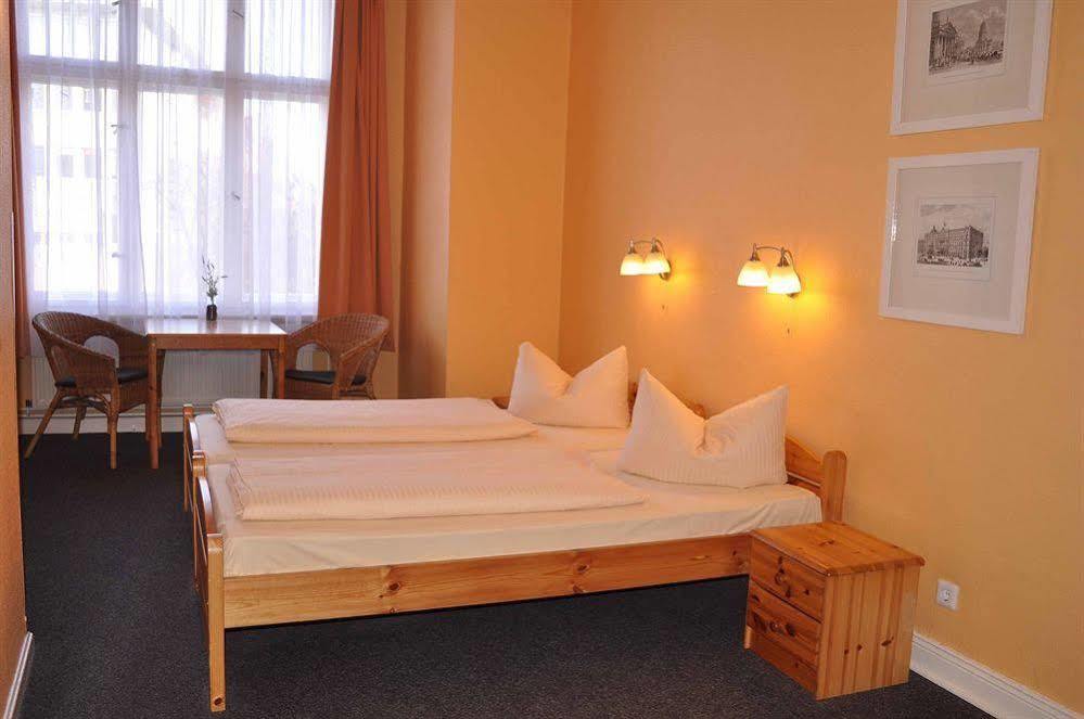 Hotel Am Hermannplatz Berlim Exterior foto